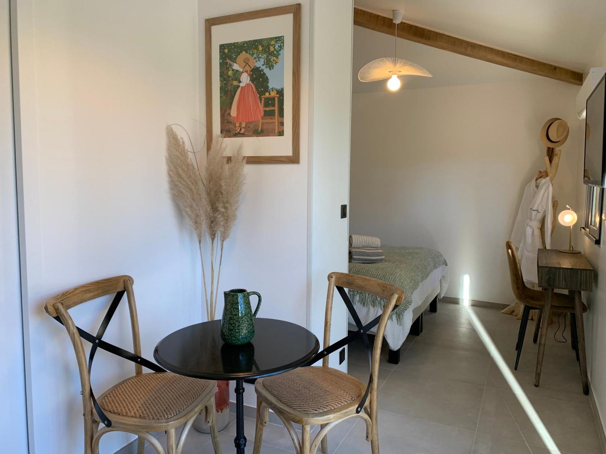 La Parenthese Saint Donat Hotel Aix-en-Provence Room photo